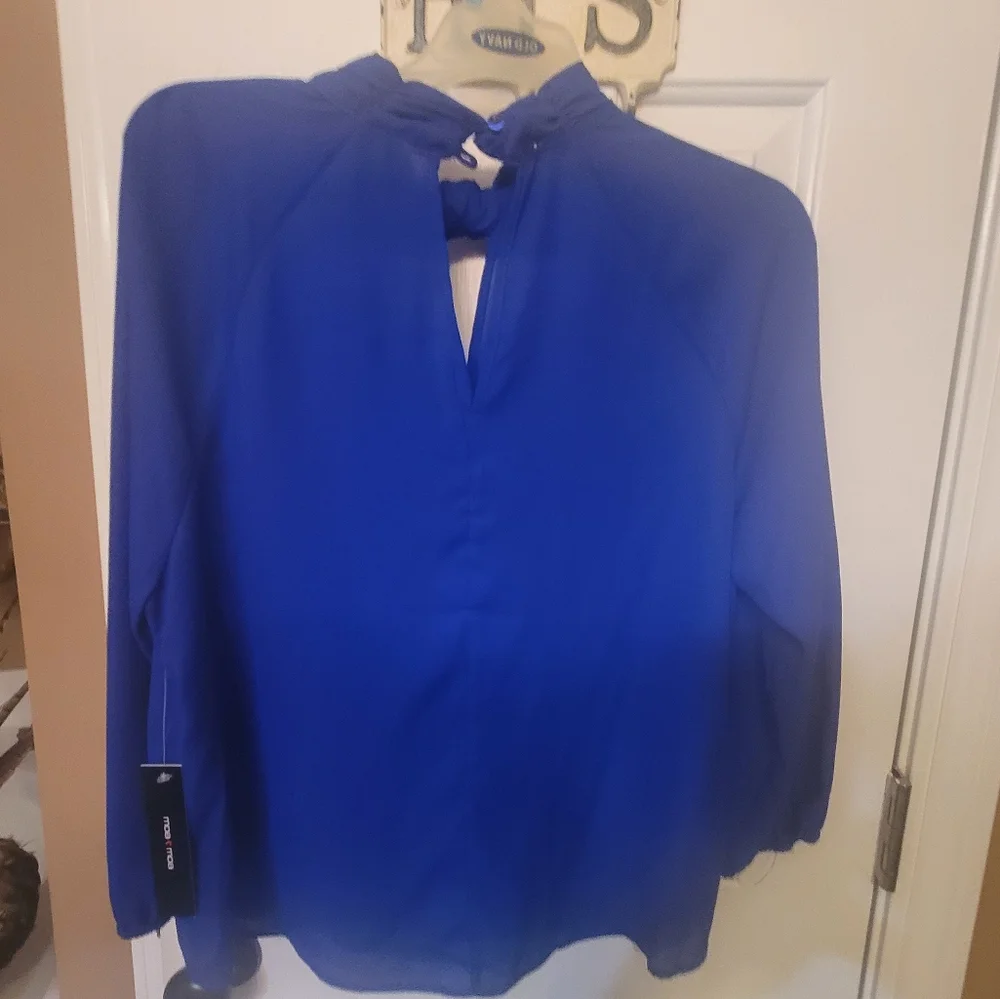 Top - Picture 2 of 2